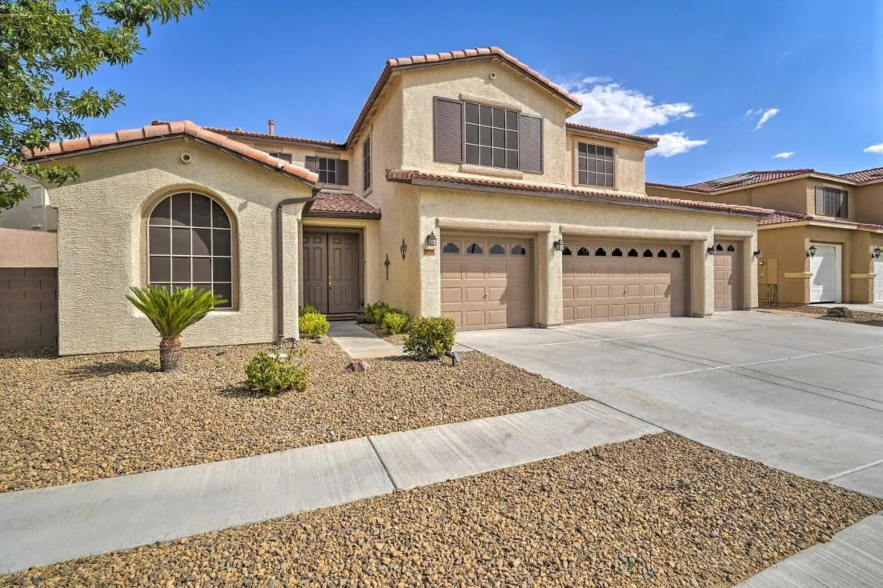 펜션 Spacious North Las Vegas Home With Yard