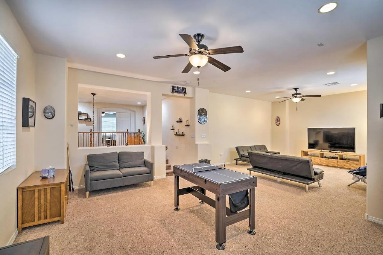 펜션 Spacious North Las Vegas Home With Yard