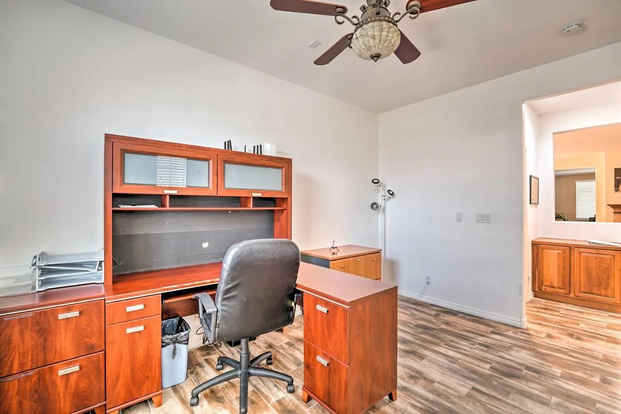 Holiday home Spacious North Las Vegas Home With Yard